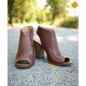 Lucky Brand Lizet brown leather heels